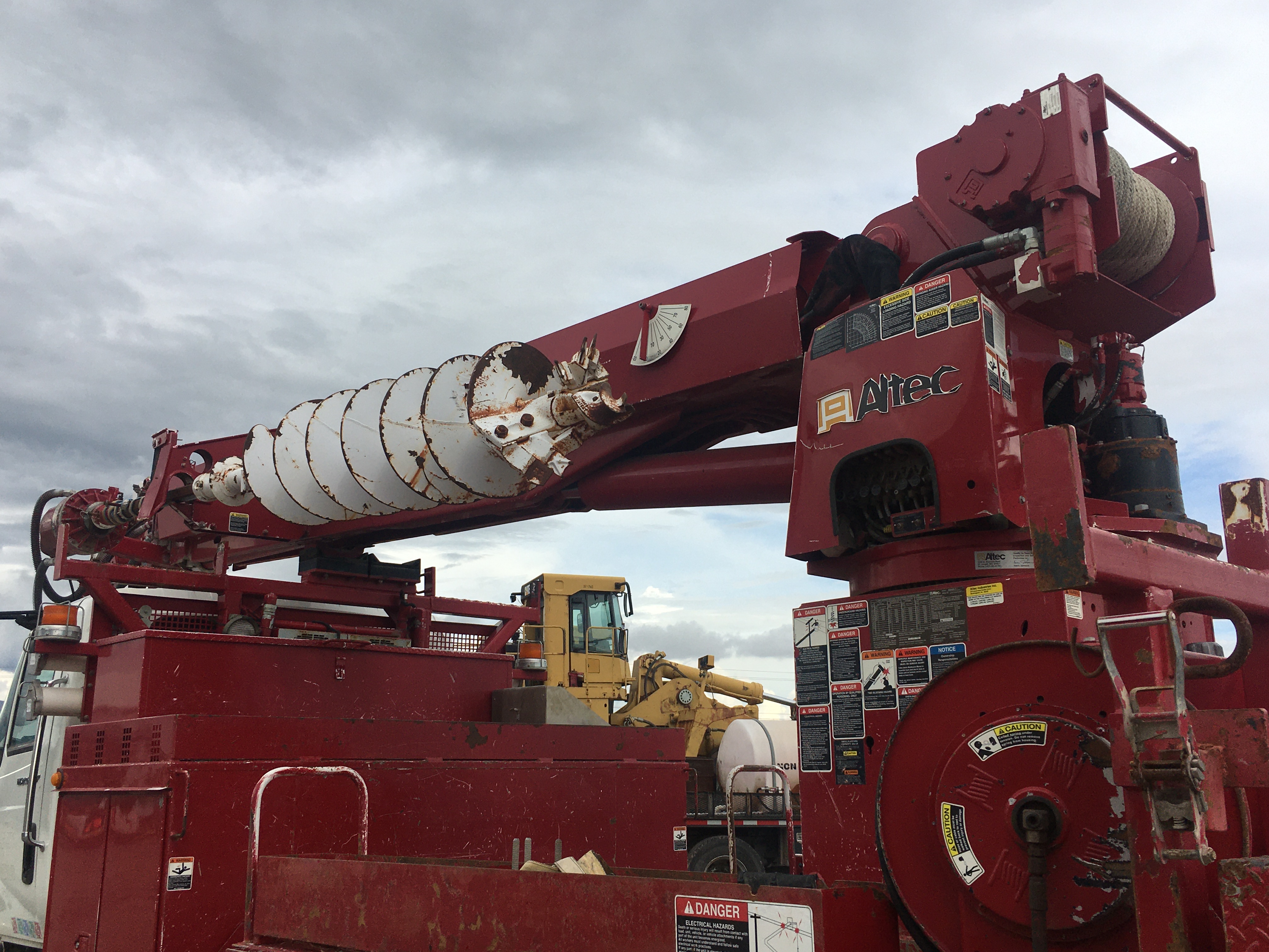 ./imagenes/INVOICE/2019/14979/CAMION PERFORADOR_ALTEC D2045A (62).JPG